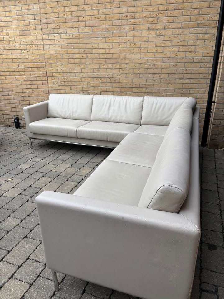 Putty Grey Long Leather Corner Sofa (PTP) - Kwikley