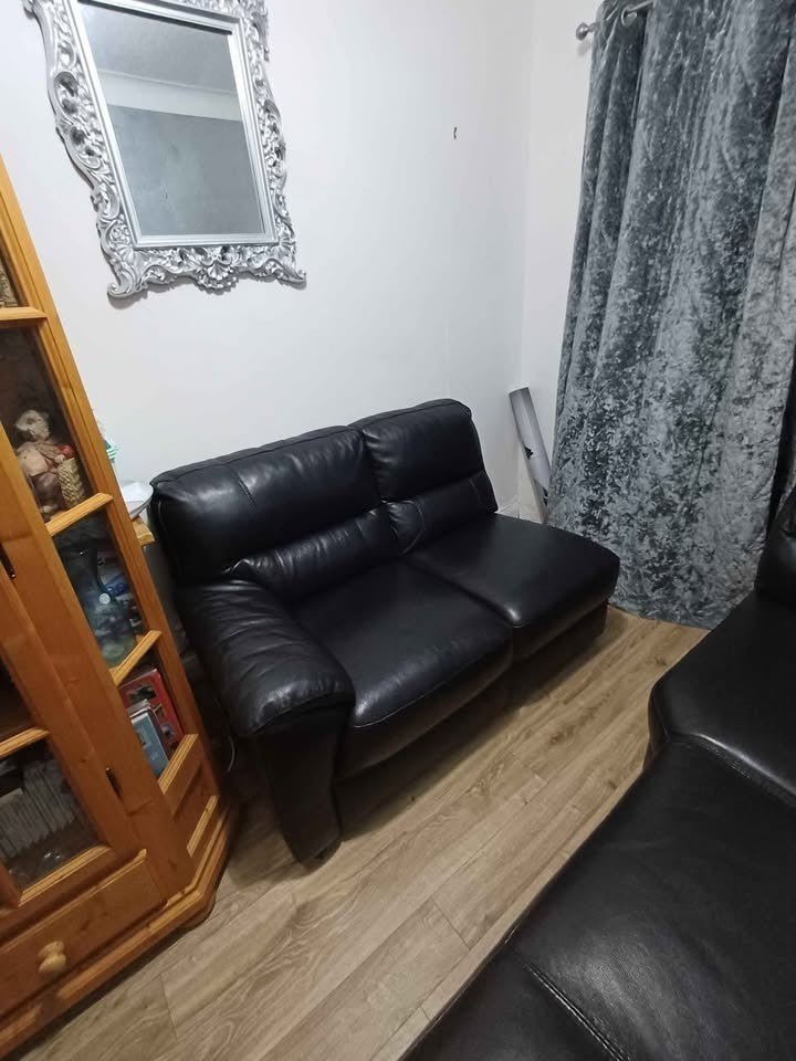 Splendid Luxe Black Leather Corner Sofa L - Shape Sofa (PTP) - Kwikley