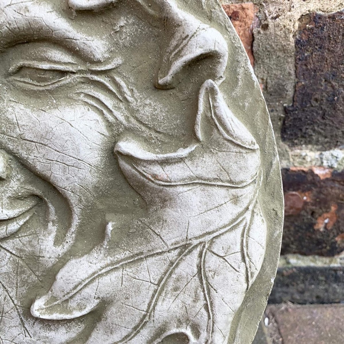 Stone Green Man Wall Plaque Round Garden Sculpture 30cm Decor - Kwikley