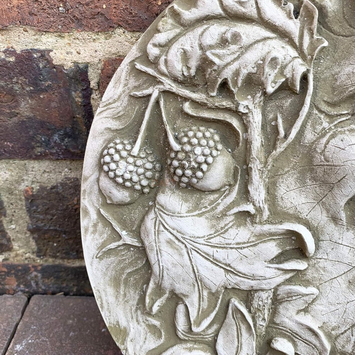 Stone Green Man Wall Plaque Round Garden Sculpture 30cm Decor - Kwikley