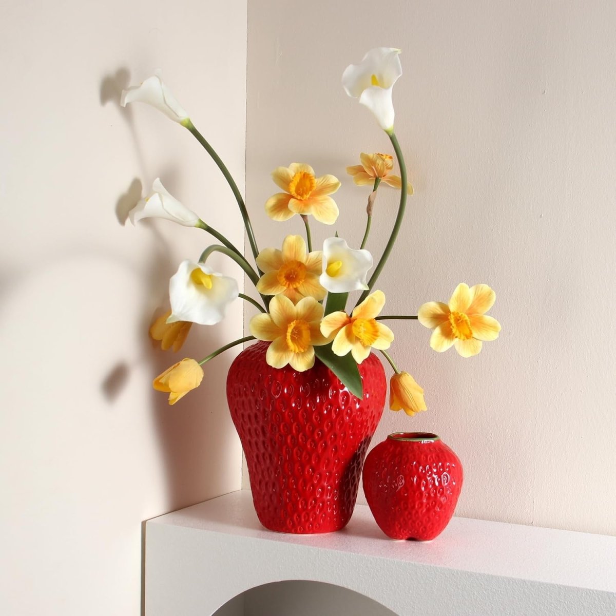 Strawberry Ceramic Flower Vase Large Red Cute Fruit Decorative Home Décor - Kwikley