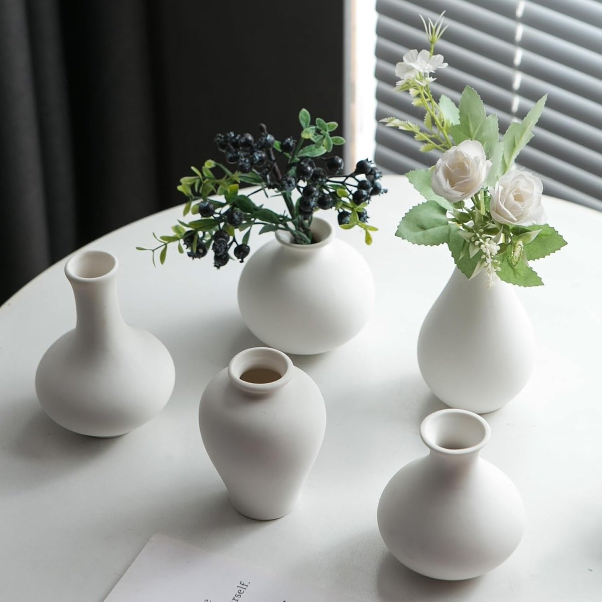 White Ceramic Bud Vase Set of 5 Mini Decorative Vases Modern Home Decor - Kwikley
