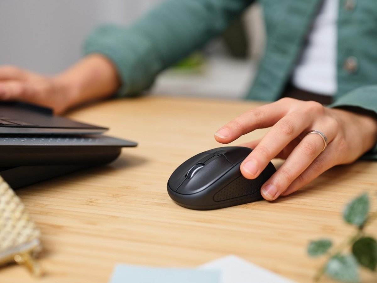 Wireless Bluetooth Mouse 1600 DPI Compact Silent PC Mac Black - Kwikley